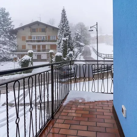 Apartment House Cuel Milena - Yellow