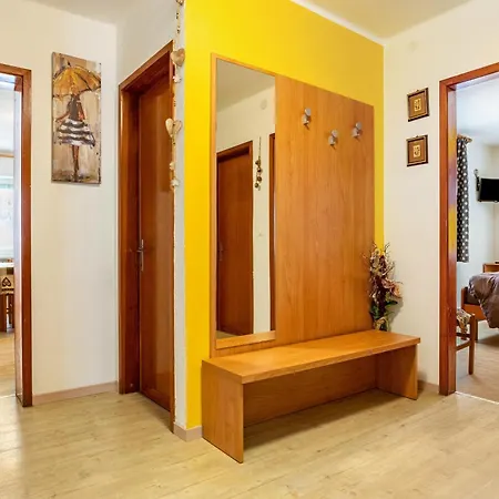 House Cuel Milena - Yellow Folgaria